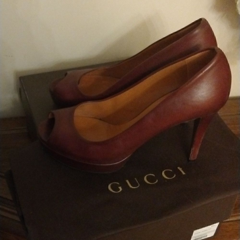 Gucci    - Picture 9 of 11